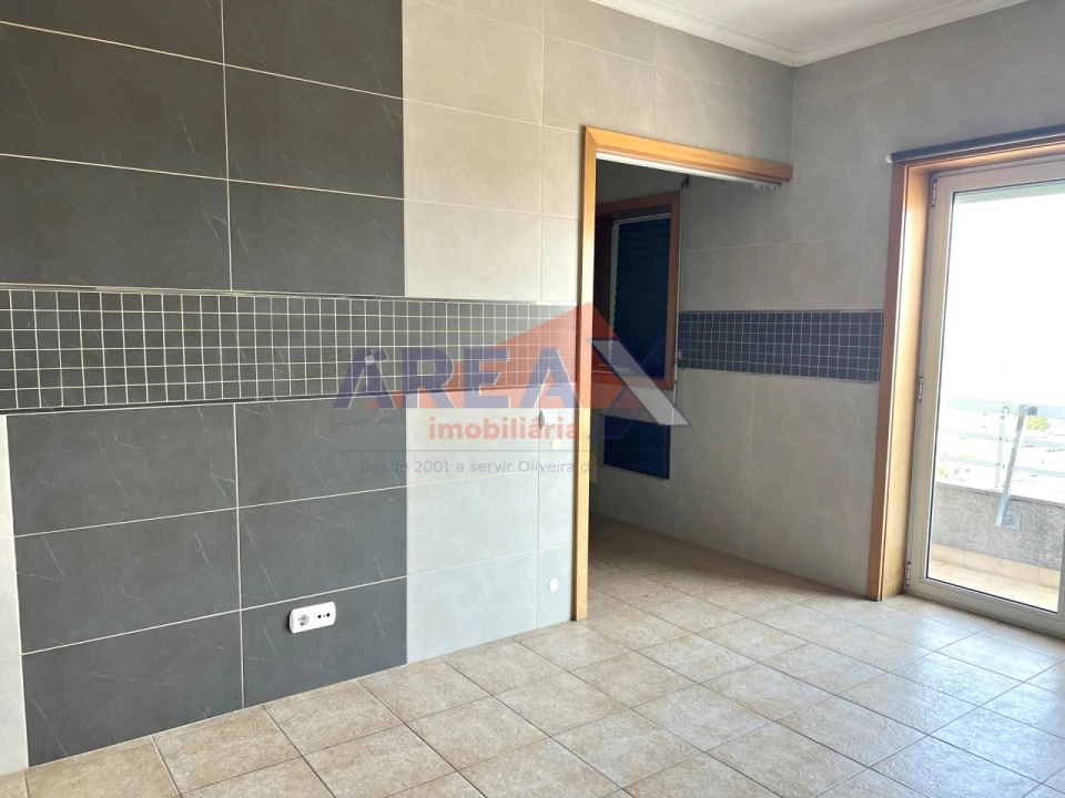 Apartamento T2 para Venda em O. Azeméis, Riba-Ul, Ul, Macinhata Seixa, Madail Foto 8