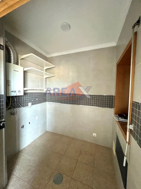 Apartamento T2 para Venda em O. Azeméis, Riba-Ul, Ul, Macinhata Seixa, Madail