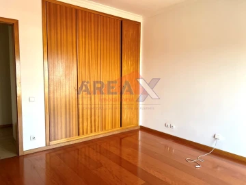 Apartamento T2 para Venda em O. Azeméis, Riba-Ul, Ul, Macinhata Seixa, Madail