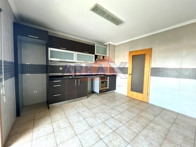 Apartamento T2 para Venda em O. Azeméis, Riba-Ul, Ul, Macinhata Seixa, Madail Foto 2
