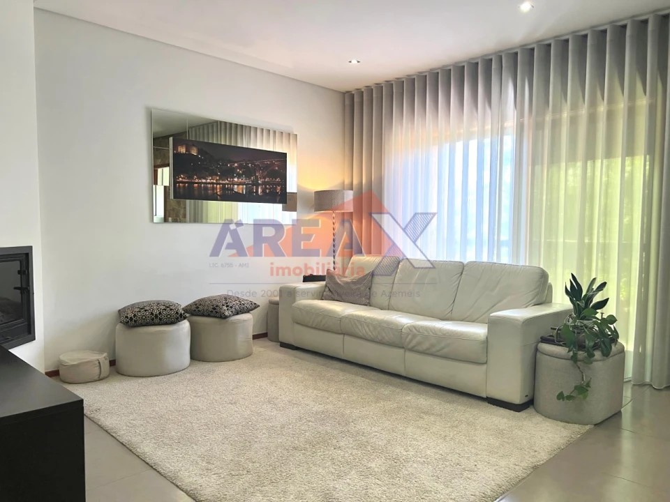 Apartamento T2 para Venda em São João da Madeira Foto 1