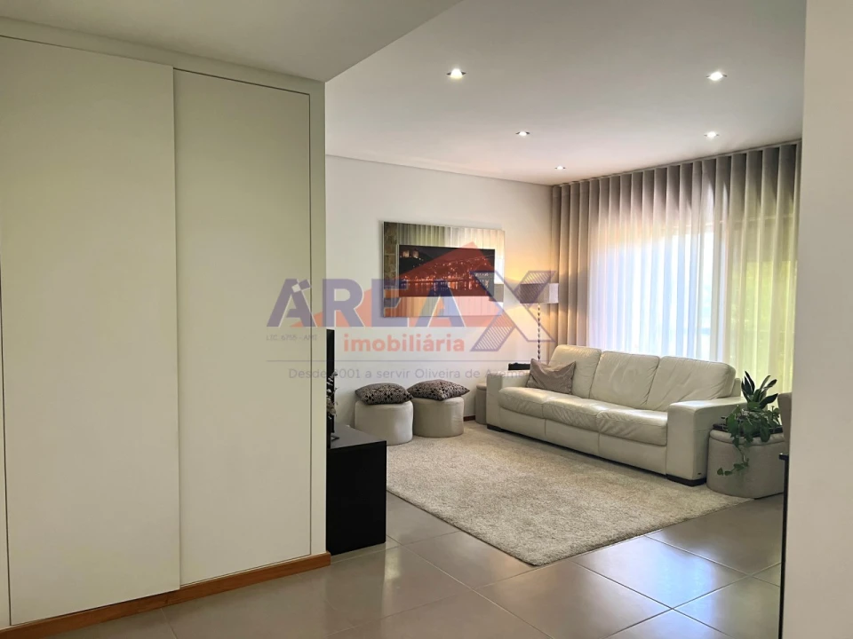Apartamento T2 para Venda em São João da Madeira Foto 3