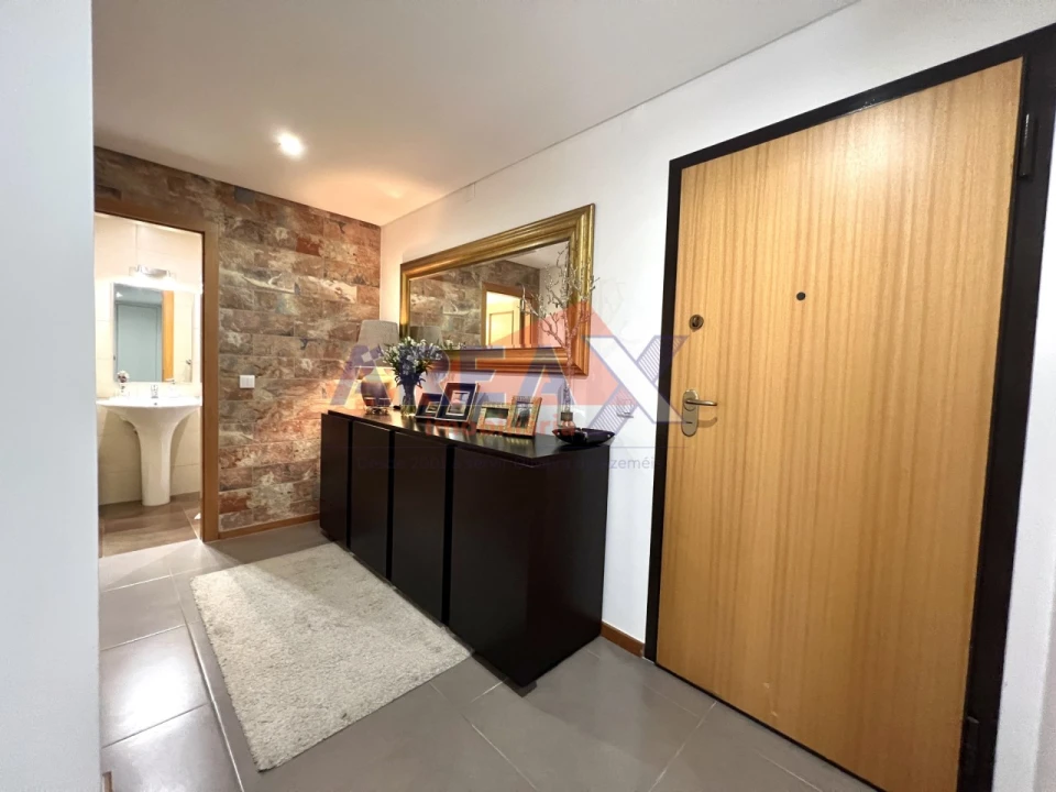 Apartamento T2 para Venda em São João da Madeira Foto 17