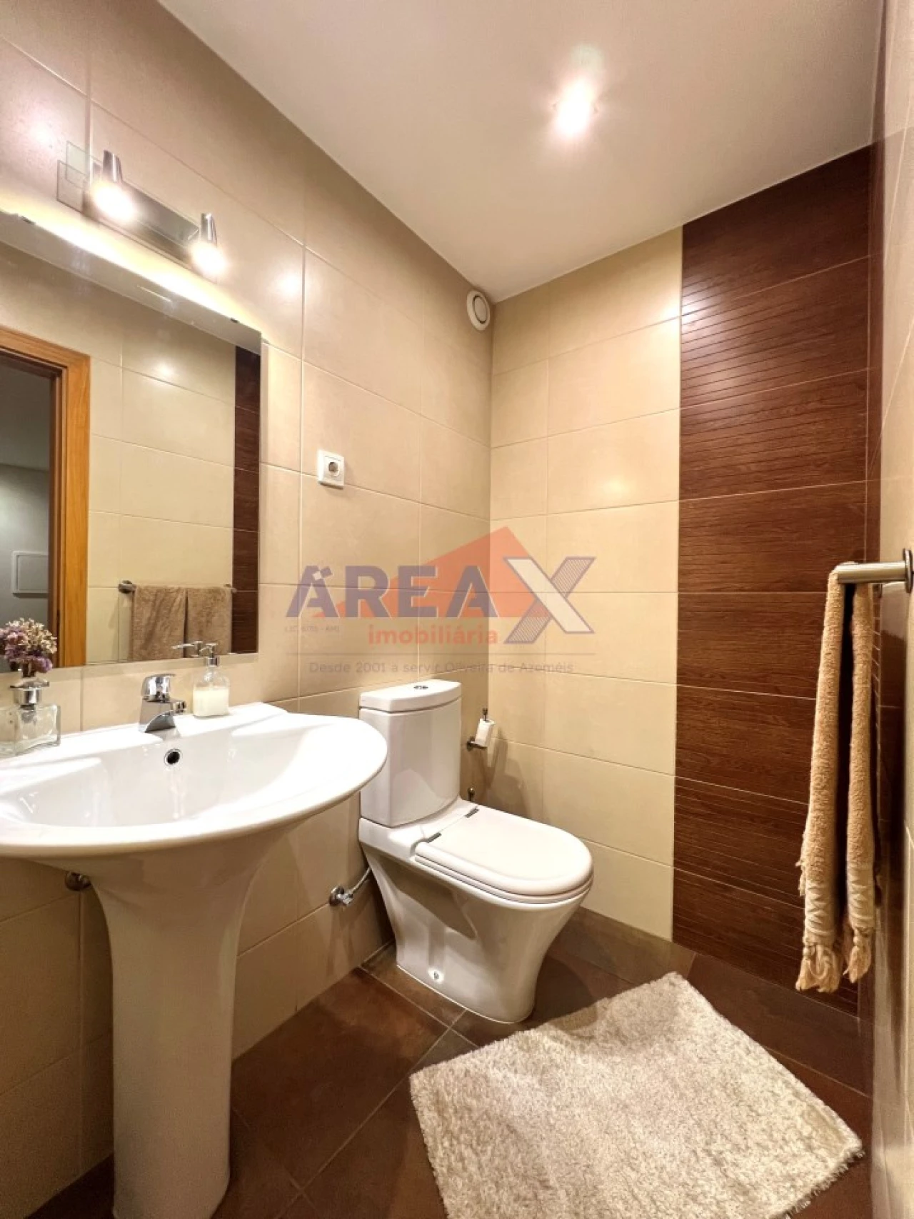 Apartamento T2 para Venda em São João da Madeira Foto 32