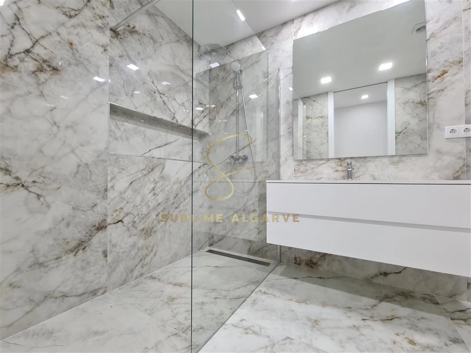 Apartamento T2 para Venda em Lagos (São Sebastião e Santa Maria) Foto 18