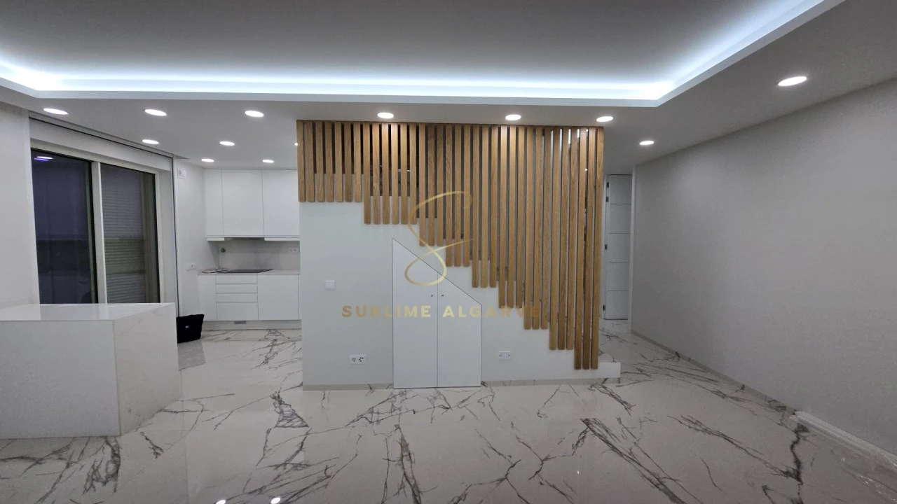 Apartamento T4 para Venda em Lagos (São Sebastião e Santa Maria) Foto 2