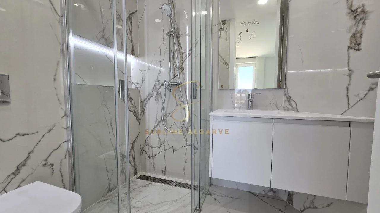 Apartamento T4 para Venda em Lagos (São Sebastião e Santa Maria) Foto 25