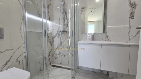Apartamento T4 para Venda em Lagos (São Sebastião e Santa Maria)