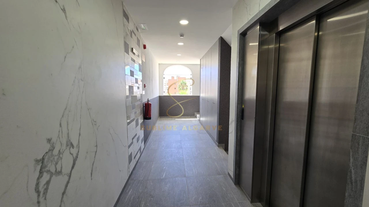 Apartamento T2 para Venda em Lagos (São Sebastião e Santa Maria) Foto 7