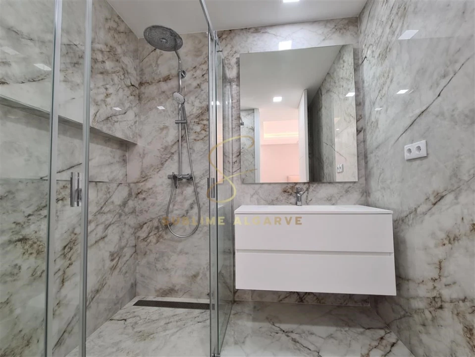 Apartamento T2 para Venda em Lagos (São Sebastião e Santa Maria) Foto 22