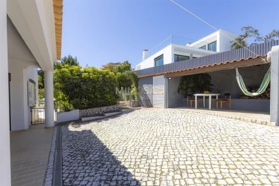 Moradia T7 para Venda em Portimão