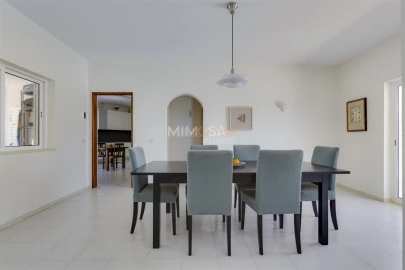 Moradia T7 para Venda em Portimão