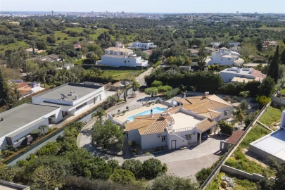 Moradia T7 para Venda em Portimão