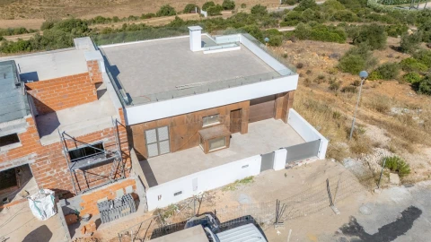 Moradia T3 para Venda em Mexilhoeira Grande