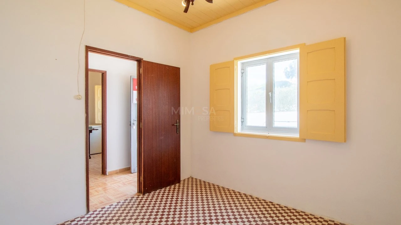 Moradia T4 para Venda em Bordeira Foto 4