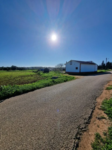 Moradia T1 para Venda em Odiaxere