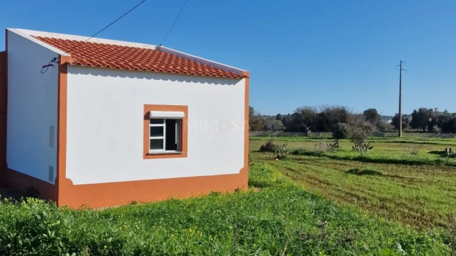 Moradia T1 para Venda em Odiaxere