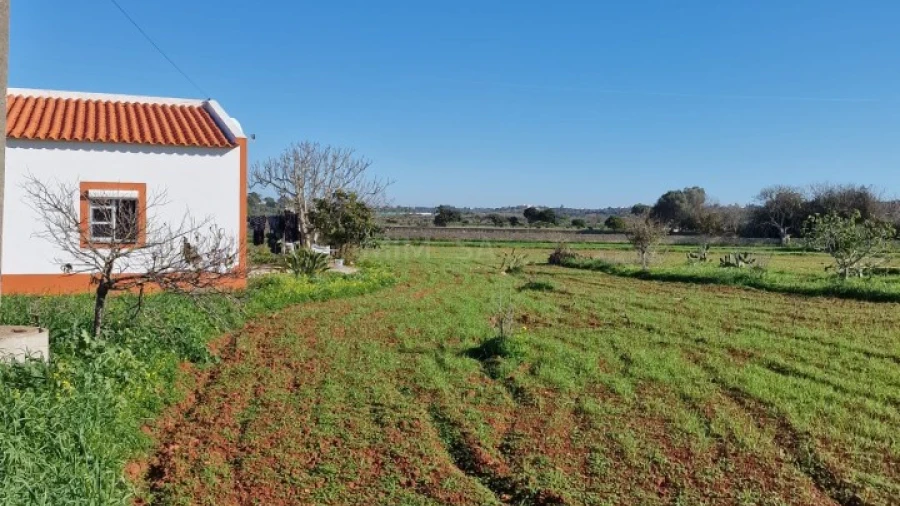 Moradia T1 para Venda em Odiaxere