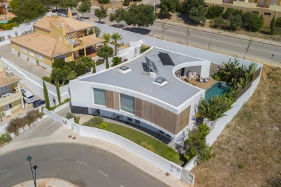 Moradia T4 para Venda em Lagos (São Sebastião e Santa Maria)