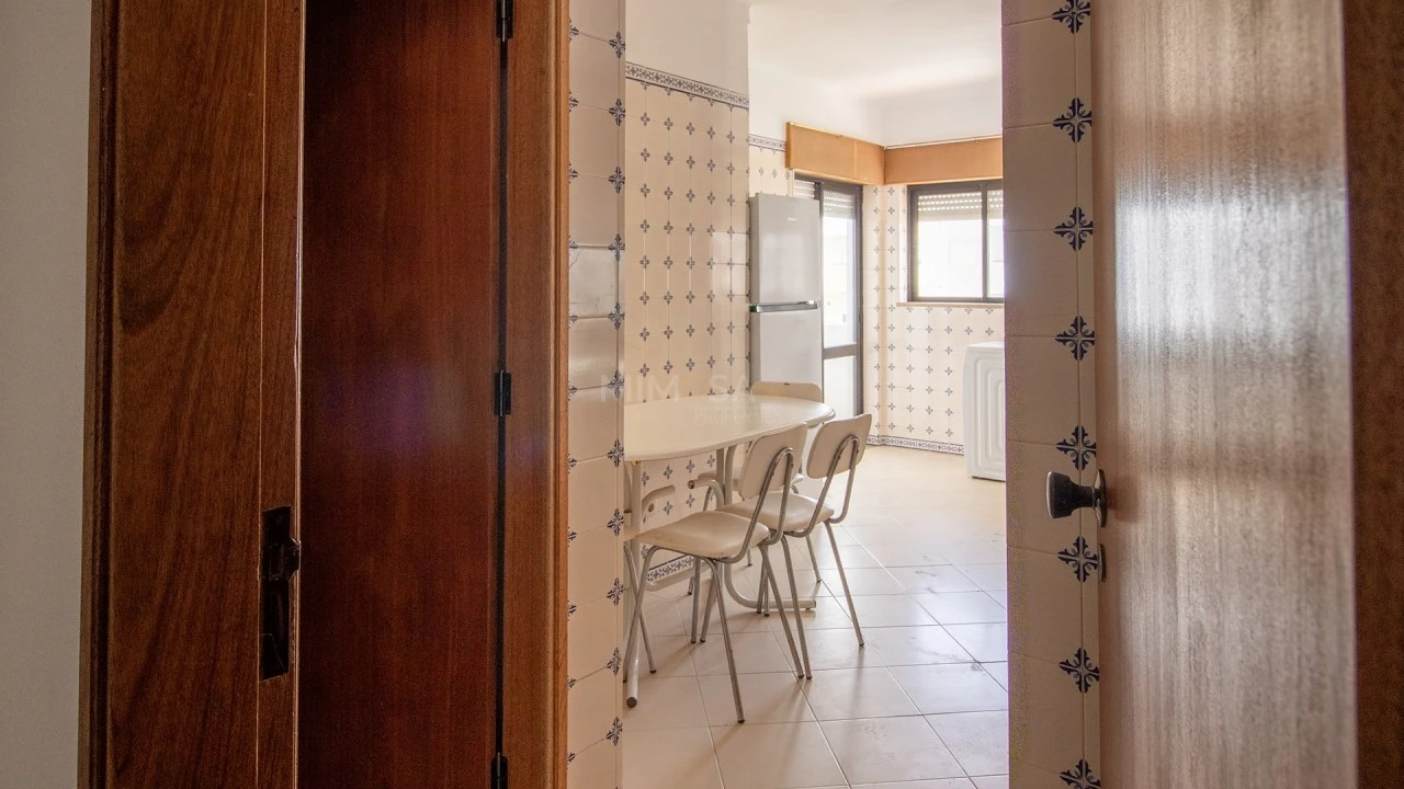 Apartamento T2 para Arrendamento em Lagos (São Sebastião e Santa Maria) Foto 16