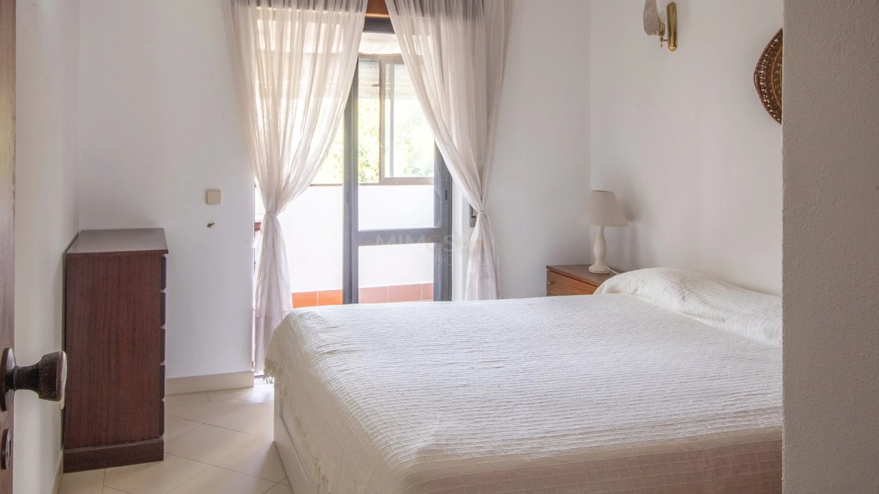 Apartamento T2 para Arrendamento em Lagos (São Sebastião e Santa Maria) Foto 4