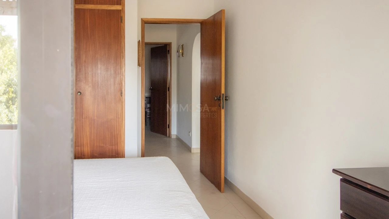 Apartamento T2 para Arrendamento em Lagos (São Sebastião e Santa Maria) Foto 8