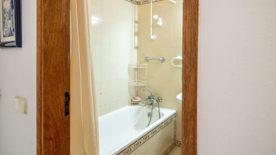 Apartamento T2 para Arrendamento em Lagos (São Sebastião e Santa Maria) Foto 13