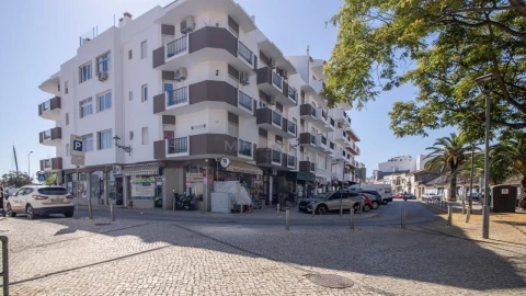 Loja para Cedência de Quotas em Lagos (São Sebastião e Santa Maria)