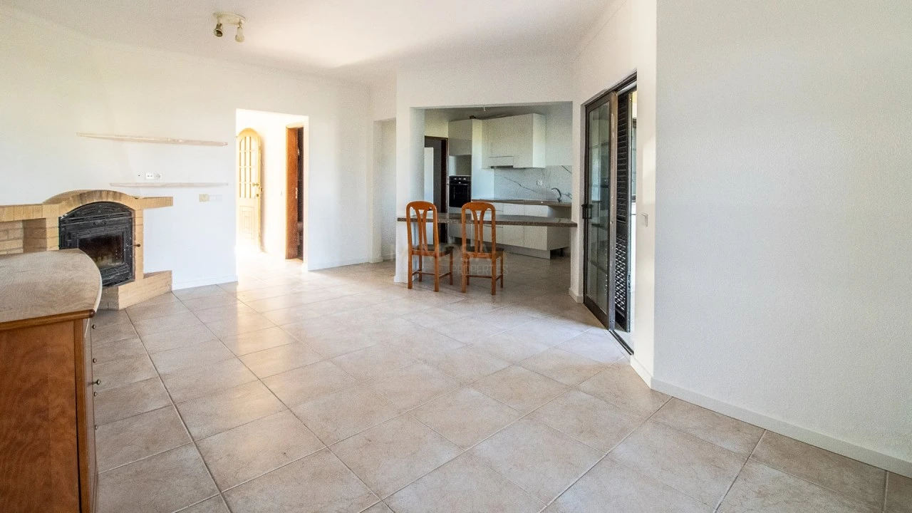 Moradia T2 para Arrendamento em Luz Foto 6