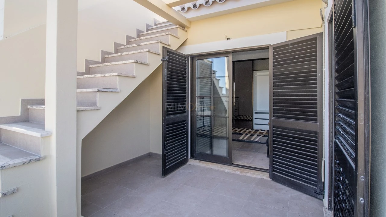 Moradia T2 para Arrendamento em Luz Foto 14