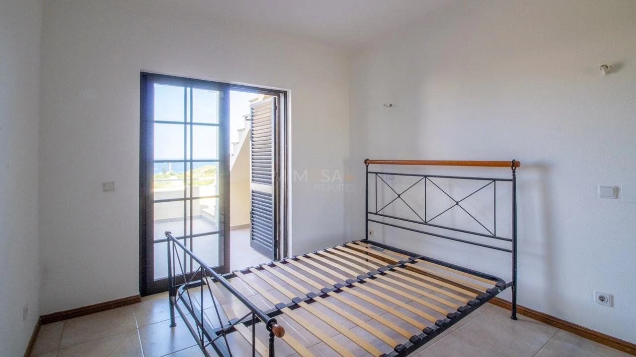 Moradia T2 para Arrendamento em Luz Foto 15