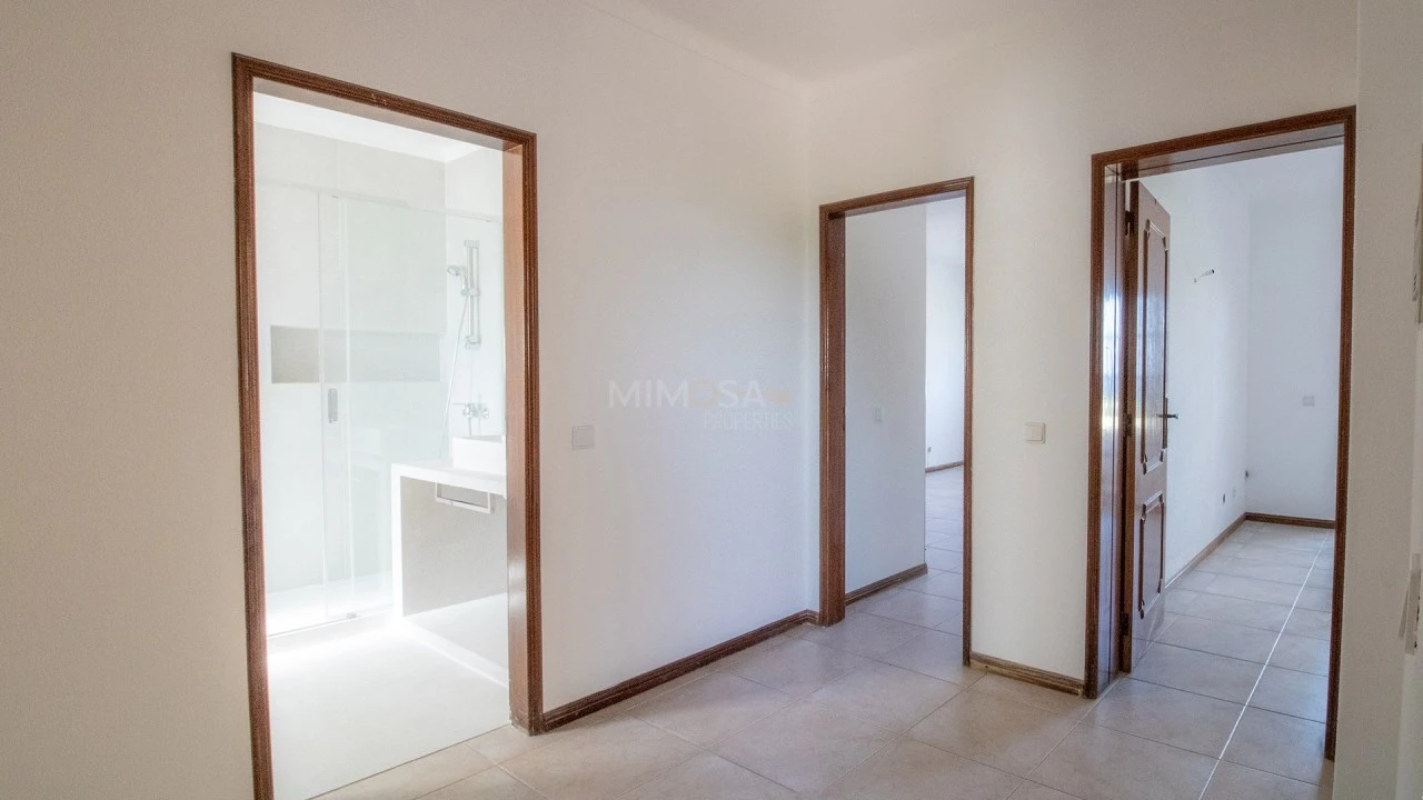 Moradia T2 para Arrendamento em Luz Foto 17