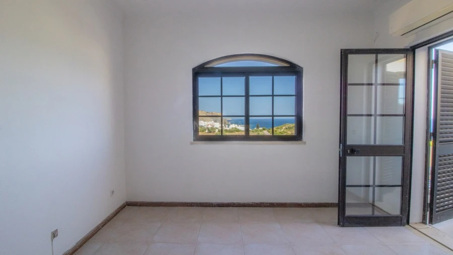 Moradia T2 para Arrendamento em Luz Foto 10