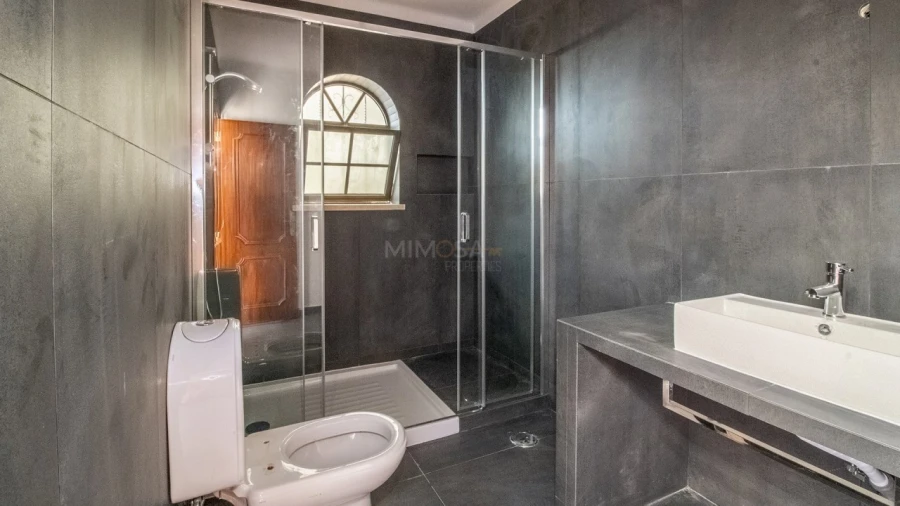 Moradia T2 para Arrendamento em Luz Foto 16