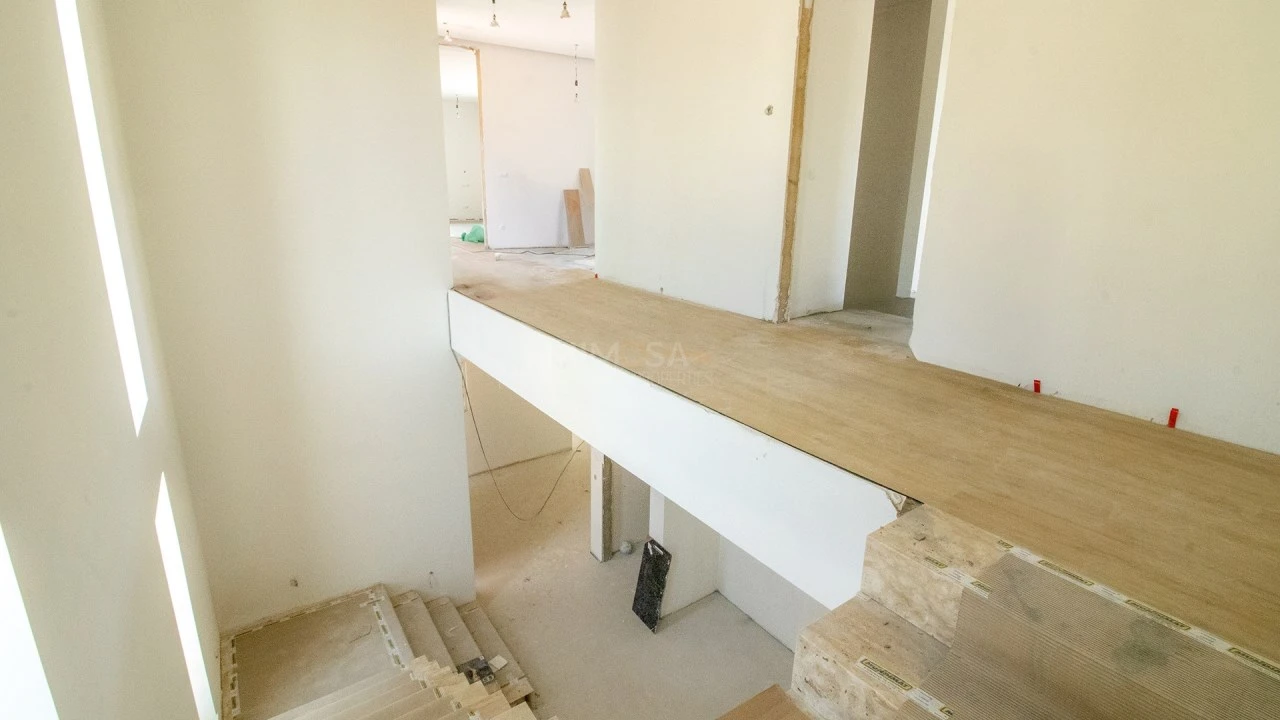 Moradia T4 para Venda em Alvor Foto 16