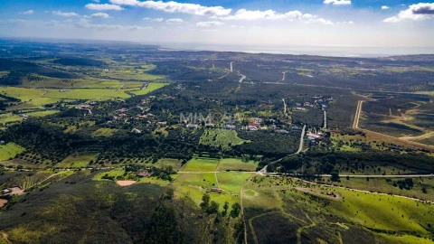 Terreno para Venda em Bensafrim e Barão de São João