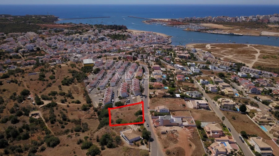 Terreno para Venda em Ferragudo