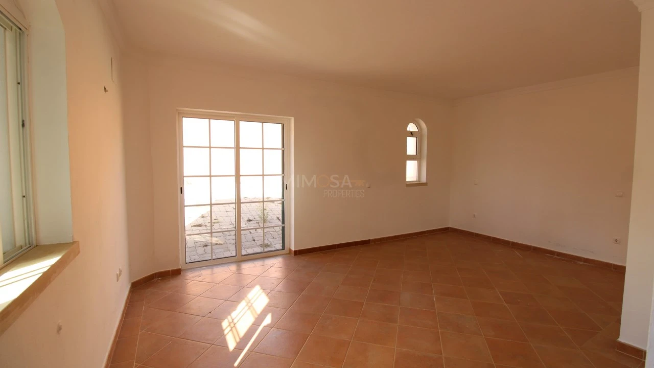 Moradia T5 para Arrendamento em Luz Foto 5