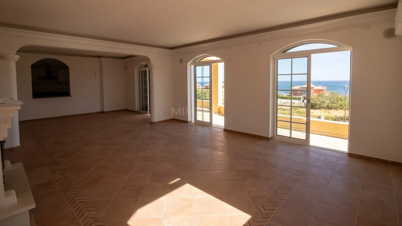 Moradia T5 para Arrendamento em Luz Foto 37