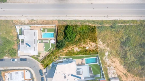 Terreno para Venda em Lagos (São Sebastião e Santa Maria)