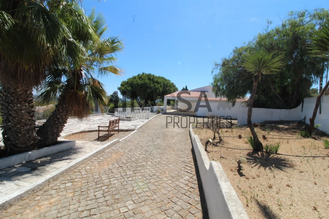 Moradia T4 para Venda em Lagos (São Sebastião e Santa Maria) Foto 49