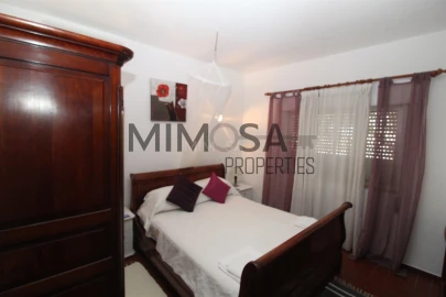 Moradia T4 para Venda em Lagos (São Sebastião e Santa Maria)