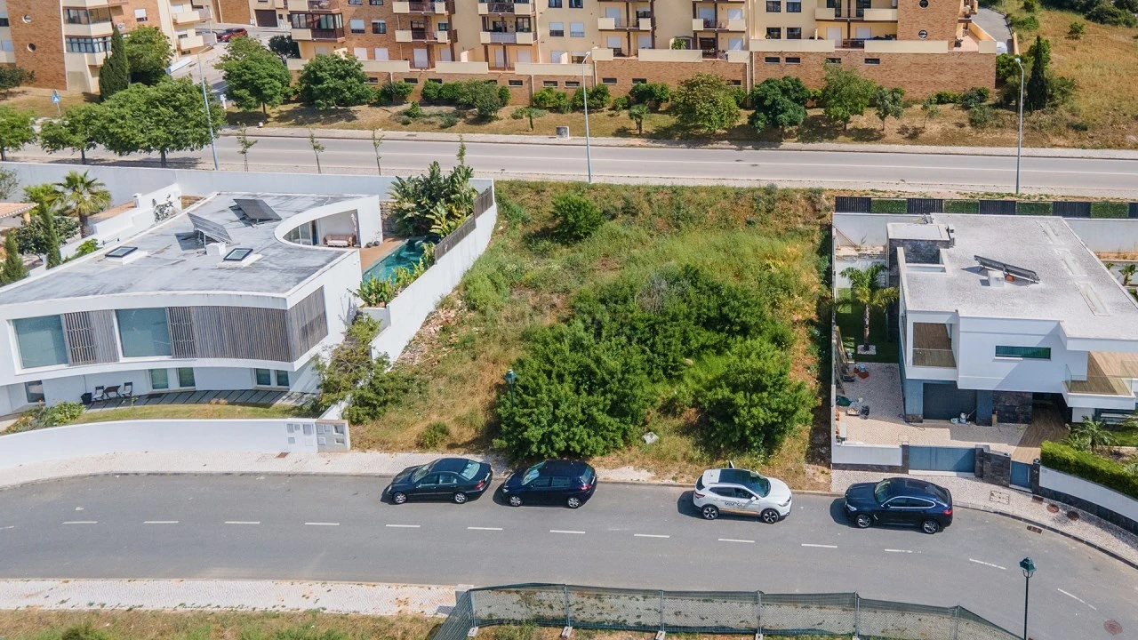Terreno para Venda em Lagos (São Sebastião e Santa Maria) Foto 1