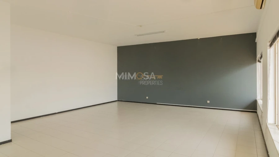 Loja para Venda em Lagos (São Sebastião e Santa Maria) Foto 3