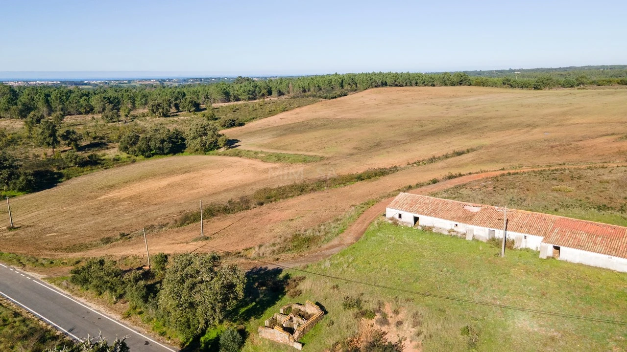 Moradia T1 para Venda em Aljezur Foto 1
