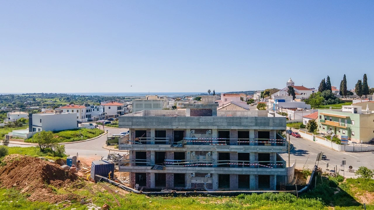 Apartamento T3 para Venda em Mexilhoeira Grande Foto 1