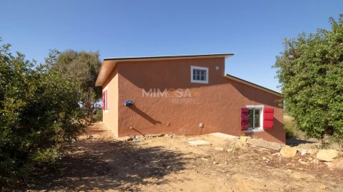 Moradia T5 para Venda em Lagos (São Sebastião e Santa Maria)