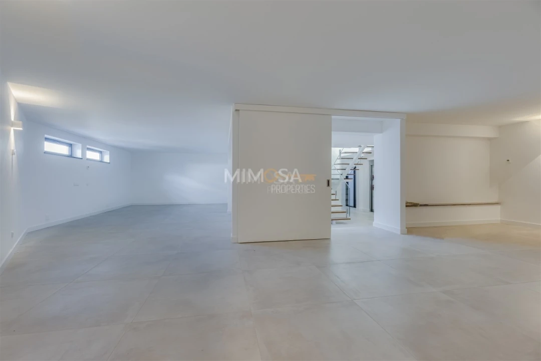 Moradia T5 para Venda em Lagos (São Sebastião e Santa Maria) Foto 18