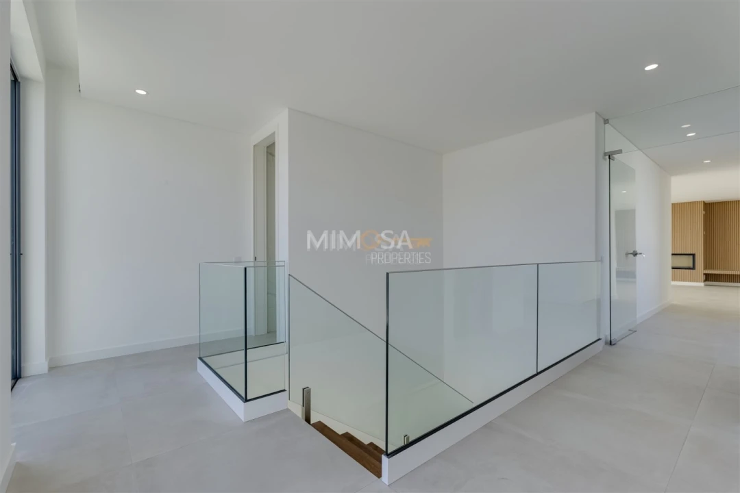 Moradia T5 para Venda em Lagos (São Sebastião e Santa Maria) Foto 42