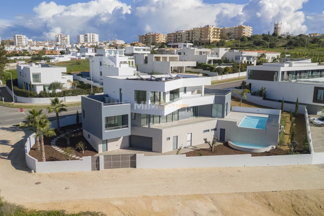 Moradia T5 para Venda em Lagos (São Sebastião e Santa Maria) Foto 54